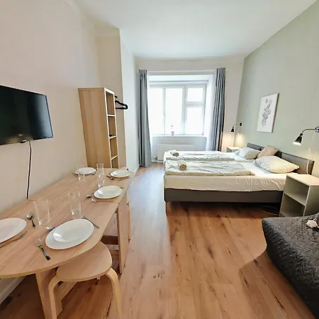 Flat In Zizkov -101- Apartment Prague Exterior photo